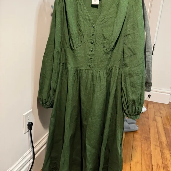 New Son De Flor Long-Sleeved Diane Dress in Emerald Green - Picture 4 of 7